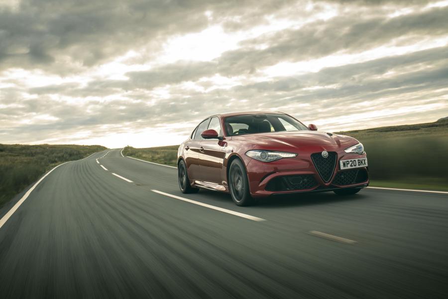  Alfa Romeo Giulia Quadrifoglio (952) 2020 года  (UK) (фото 25 из 34)
